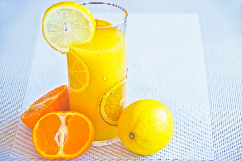 Fresh lemonade drinks for events